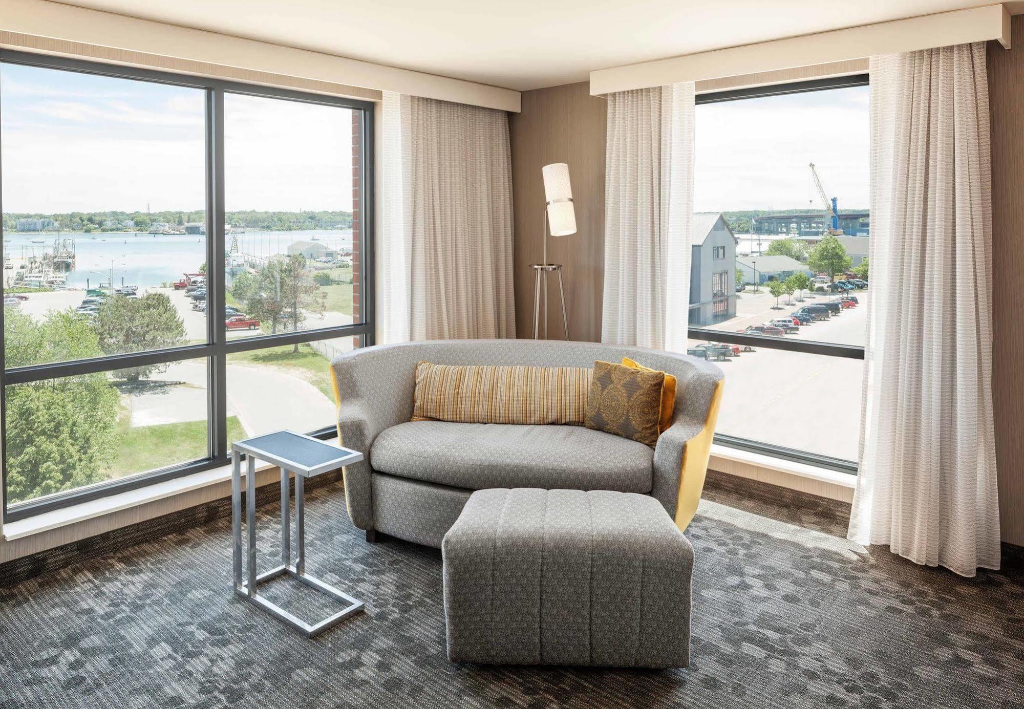 Courtyard By Marriott Portland Downtown/Waterfront Exterior foto